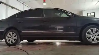Veicolo di demolizione volkswagen passat berlina (3c2) advance dell'anno 2005 alimentato bkp
