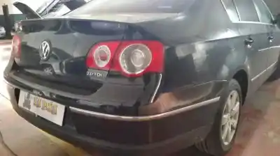 Veicolo di demolizione volkswagen passat berlina (3c2) advance dell'anno 2005 alimentato bkp