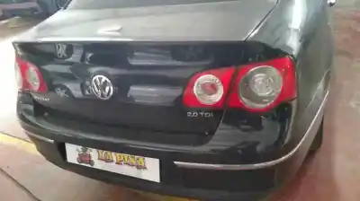 Veicolo di demolizione volkswagen passat berlina (3c2) advance dell'anno 2005 alimentato bkp