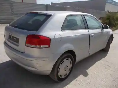 Veículo de Sucata audi a3 (8p) 1.6 102 cv / 75 kw do ano 2003 alimentado bgu