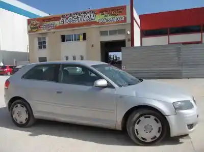 Veículo de Sucata audi a3 (8p) 1.6 102 cv / 75 kw do ano 2003 alimentado bgu