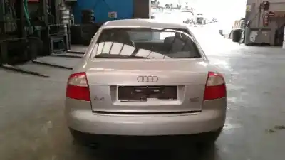 Vehicul casat audi a4 berlina (8e) 1.8 t sport edition al anului 2000 alimentat avj