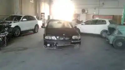 Veículo de Sucata BMW SERIE 3 BERLINA (E46) 320d do ano 2002 alimentado M47D20
