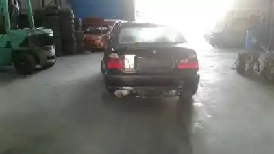 Sloopvoertuig bmw serie 3 berlina (e46) 320d van het jaar 2002 aangedreven m47d20