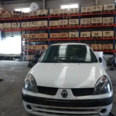 Здавання транспортного засобу RENAULT CLIO II FASE II (B/CB0) Authentique року 2002 потужний 