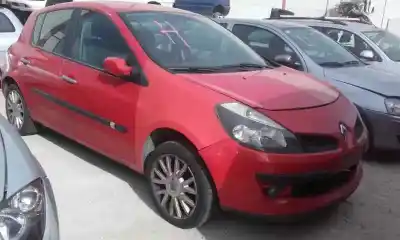 Veículo de Sucata RENAULT CLIO III Confort Dynamique do ano 2005 alimentado K9K764
