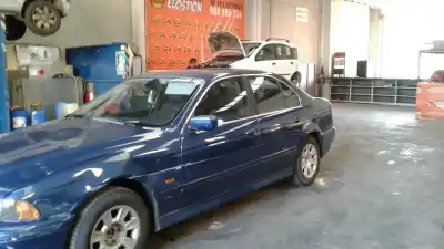 Veículo de Sucata bmw serie 5 berlina (e39) 520i do ano 2001 alimentado m54b22