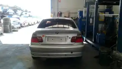 Veículo de Sucata bmw serie 3 berlina (e46) 320d do ano 2001 alimentado m47d20