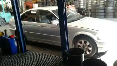 Veículo de Sucata bmw serie 3 berlina (e46) 320d do ano 2001 alimentado m47d20