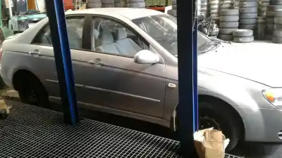 Veículo de Sucata kia cerato 2.0 ex crdi berlina do ano 2005 alimentado d4ea