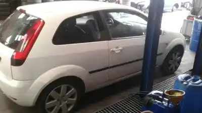 Veículo de Sucata ford fiesta (cbk) ambiente do ano 2001 alimentado f6ja