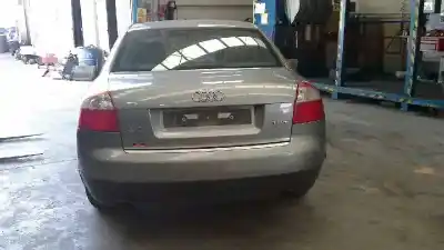 Veículo de Sucata audi a4 berlina (8e) 1.8 t sport edition do ano 2000 alimentado avj