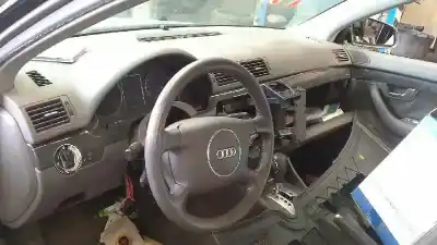 Veículo de Sucata audi a4 berlina (8e) 1.8 t sport edition do ano 2000 alimentado avj