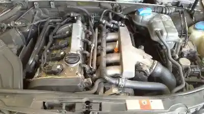 Veículo de Sucata audi a4 berlina (8e) 1.8 t sport edition do ano 2000 alimentado avj