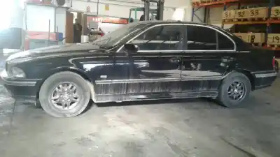 Scrapping Vehicle bmw serie 5 berlina (e39) 525td of the year 2002 powered 