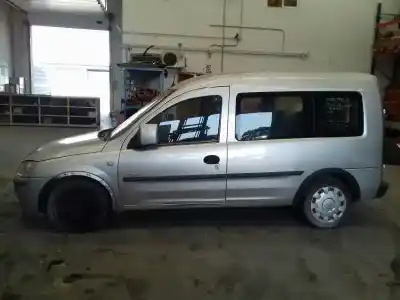 Veicolo di demolizione opel combo familiar dell'anno 2005 alimentato z13dt