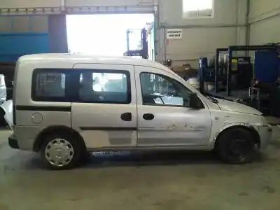 Veicolo di demolizione opel combo familiar dell'anno 2005 alimentato z13dt