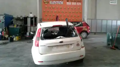 Veículo de Sucata ford fiesta (cbk) ambiente do ano 2005 alimentado 