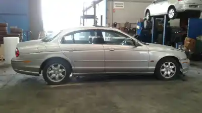 Scrapping Vehicle jaguar s-type 3.0 v6 24v cat of the year 2000 powered fc