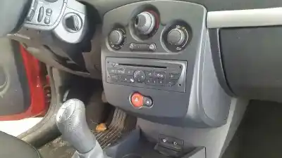 Veículo de Sucata renault clio iii exception do ano 2012 alimentado d4f740