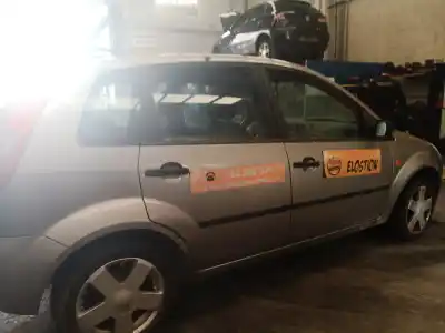 Veicolo di demolizione ford fiesta (cbk) ambiente dell'anno 2004 alimentato f6ja