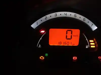 Здавання транспортного засобу citroen c3 1.4 hdi (68 cv) 1.4 hdi року 2003 потужний 8hx