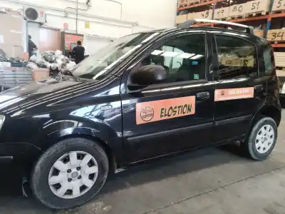 Veicolo di demolizione fiat panda (169) 1.2 8v dynamic dell'anno 2010 alimentato 188a4000
