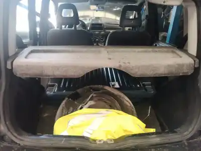 Veicolo di demolizione fiat panda (169) 1.2 8v dynamic dell'anno 2010 alimentato 188a4000