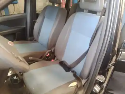 Veicolo di demolizione fiat panda (169) 1.2 8v dynamic dell'anno 2010 alimentato 188a4000