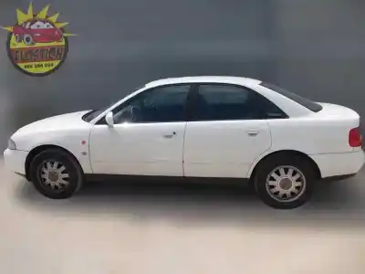 Veicolo di demolizione audi a4 berlina (b5) 1.8 dell'anno 1996 alimentato adr