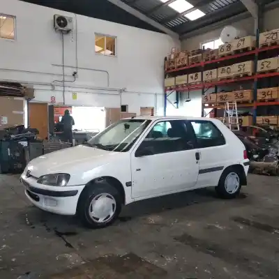 Veicolo di demolizione peugeot 106 (s2) kid d dell'anno 1996 alimentato vjz