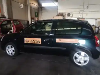 Здавання транспортного засобу renault clio ii fase ii (b/cb0) base authentique року 2001 потужний 