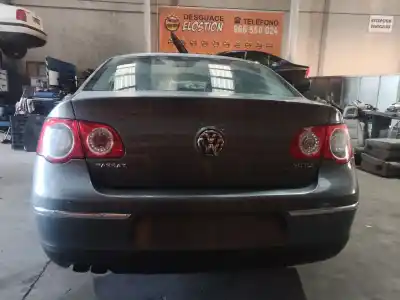 Veicolo di demolizione volkswagen passat berlina (3c2) advance dell'anno 2007 alimentato bkp