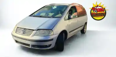 Veicolo di demolizione VOLKSWAGEN SHARAN VAN (7M_)  dell'anno 2000 alimentato AUY