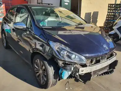 Veículo de Sucata peugeot 208 allure do ano 2017 alimentado hnz