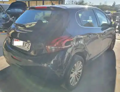 Veículo de Sucata peugeot 208 allure do ano 2017 alimentado hnz