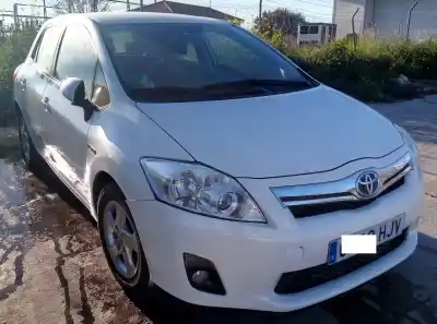 Veículo de Sucata TOYOTA AURIS (_E15_) 1.8 HYBRID (ZWE150_) do ano 2012 alimentado 2ZR-FXE