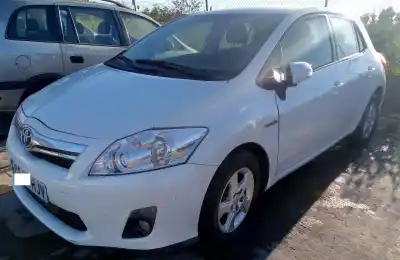 Veículo de Sucata toyota auris (_e15_) 1.8 hybrid (zwe150_) do ano 2012 alimentado 2zr-fxe