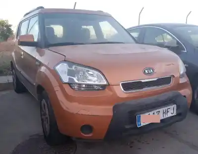 Veicolo di demolizione KIA SOUL I (AM) 1.6 CRDi 128 dell'anno 2008 alimentato D4FB
