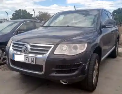 Véhicule à la ferraille VOLKSWAGEN                                         TOUAREG (7L6)                                                                                                                                                                                                                                              2.5 TDI DPF                                                                                                                                                                                                                                                de l'année 2003 alimenté BPE