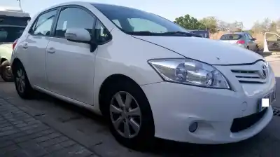 Veículo de Sucata TOYOTA AURIS (_E15_) 1.4 D-4D (NDE150_) do ano 2006 alimentado 1NDTV