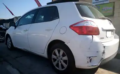 Sloopvoertuig toyota auris (_e15_) 1.4 d-4d (nde150_) van het jaar 2006 aangedreven 1ndtv