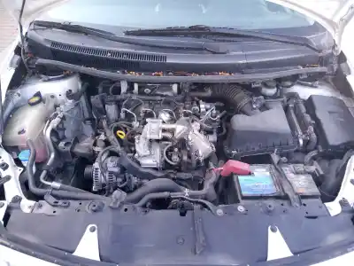 Sloopvoertuig toyota auris (_e15_) 1.4 d-4d (nde150_) van het jaar 2006 aangedreven 1ndtv