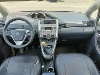 Veículo de Sucata toyota verso active do ano 2011 alimentado 1ad