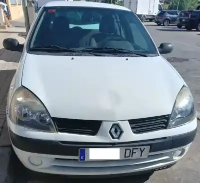 Утилизация автомобиля RENAULT CLIO II FASE II (B/CB0) 1.2 года 2005 питание D7F720