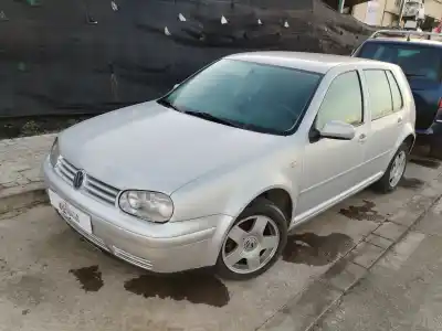Veículo de Sucata VOLKSWAGEN GOLF IV BERLINA (1J1) 1.6 do ano 1999 alimentado AKL