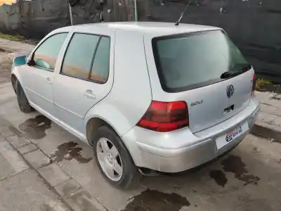 Veículo de Sucata volkswagen golf iv berlina (1j1) 1.6 do ano 1999 alimentado akl