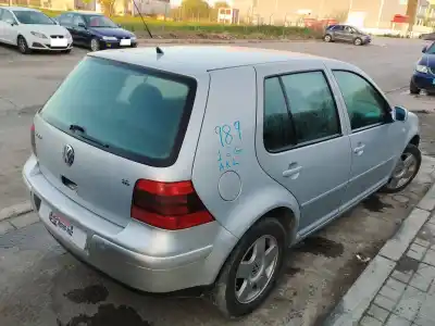 Veículo de Sucata volkswagen golf iv berlina (1j1) 1.6 do ano 1999 alimentado akl