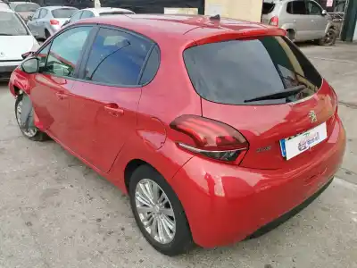 Veículo de Sucata peugeot 208  do ano 2019 alimentado hm05