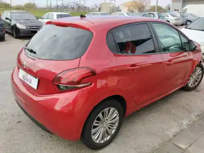 Veículo de Sucata peugeot 208  do ano 2019 alimentado hm05